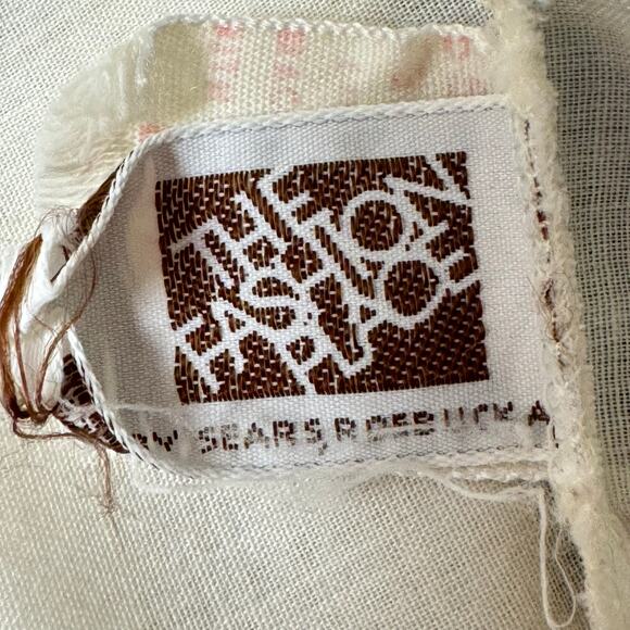 Vintage 1970s White Embroidered Robe Prairie 32 m” Bust Sears Fashion Place - Picture 14 of 16